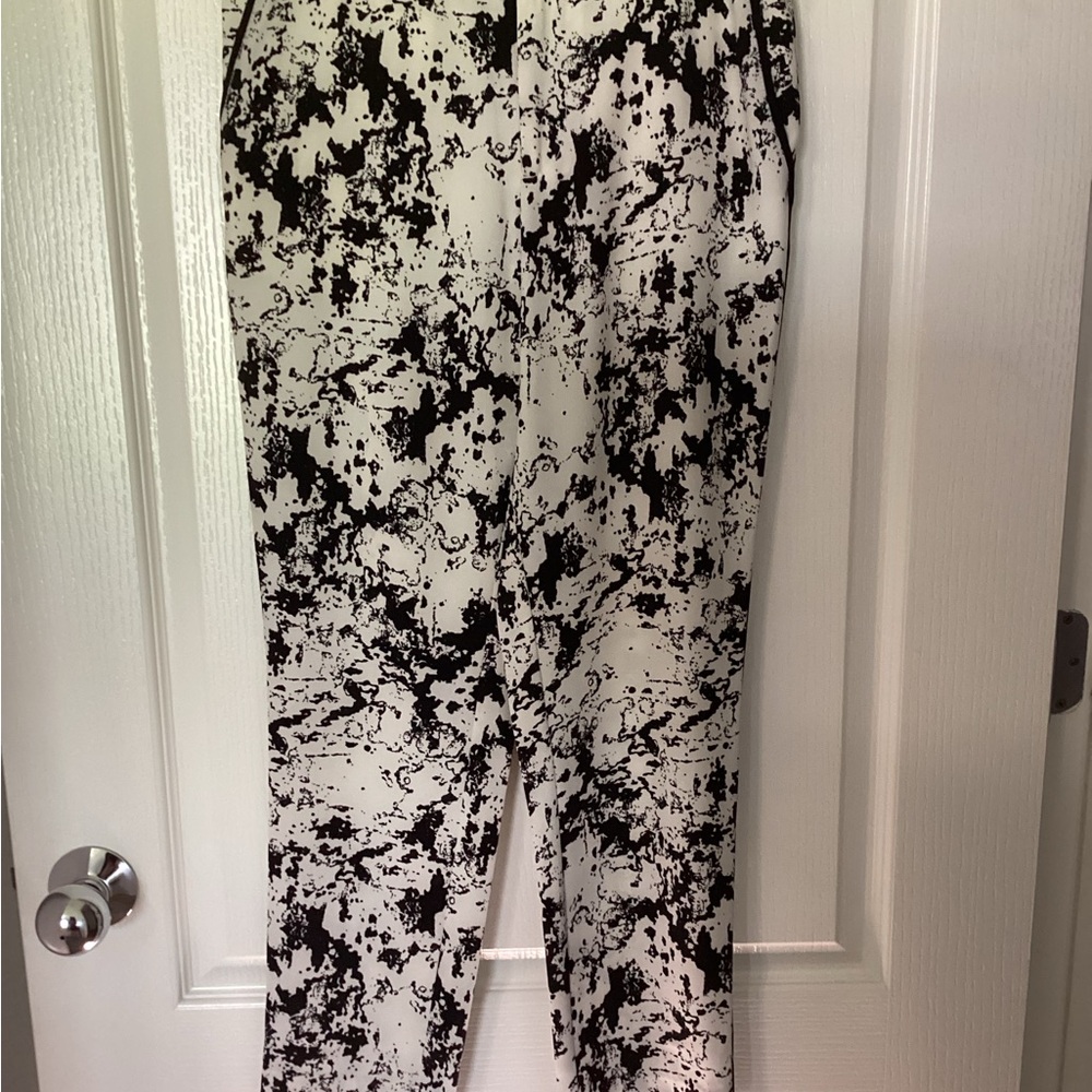 Banana Republic Women’s Monochrome Patterned Pants